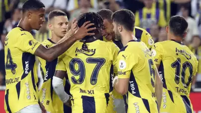 Fenerbahçe Süper Lig'de İlk Maçını 3 Puanla Tamamladı