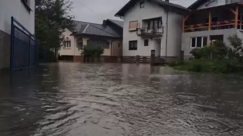 Hırvatistan'da şiddetli yağışlar nedeniyle hayat durma noktasına geldi